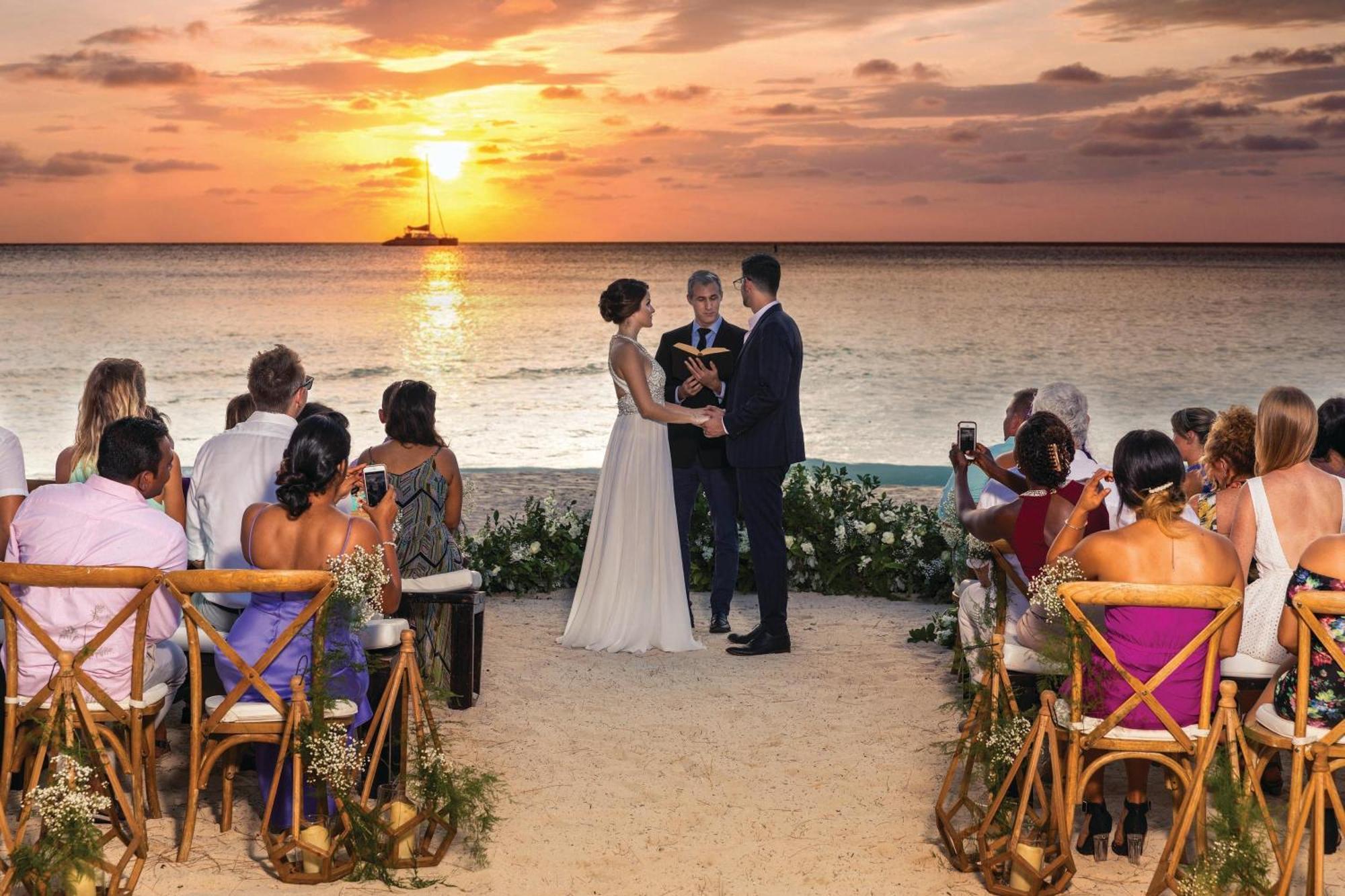 The Westin Grand Cayman Seven Mile Beach Resort & Spa West Bay Extérieur photo