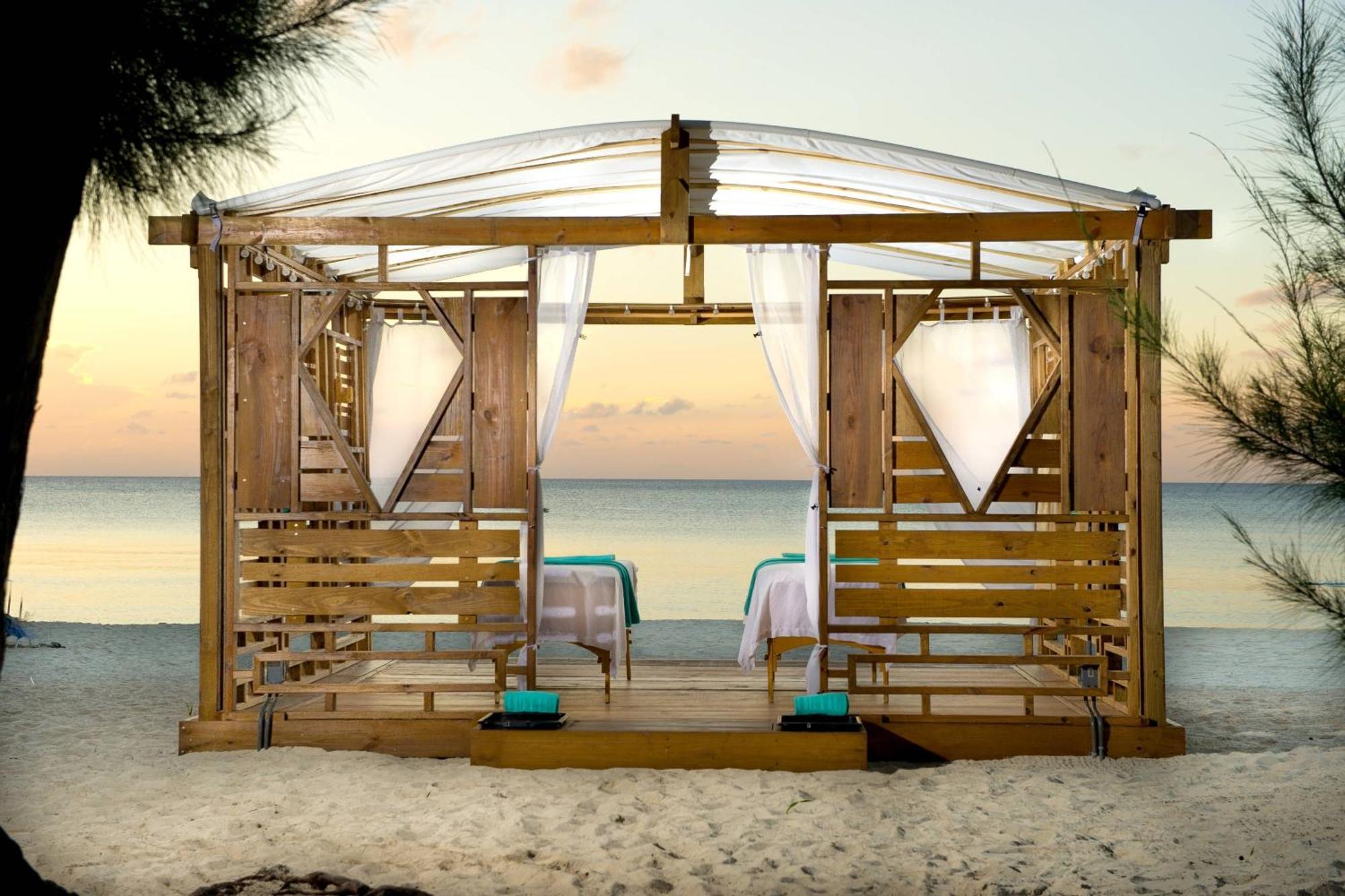 The Westin Grand Cayman Seven Mile Beach Resort & Spa West Bay Extérieur photo